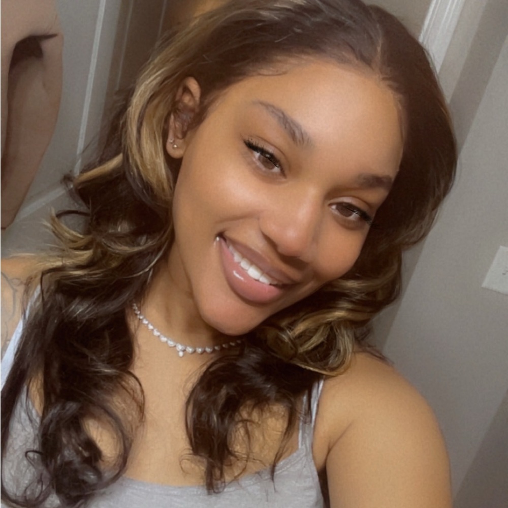 Meet your Posher, Desnia